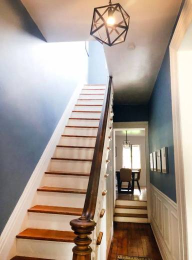 Main picture of 160 S 17th St