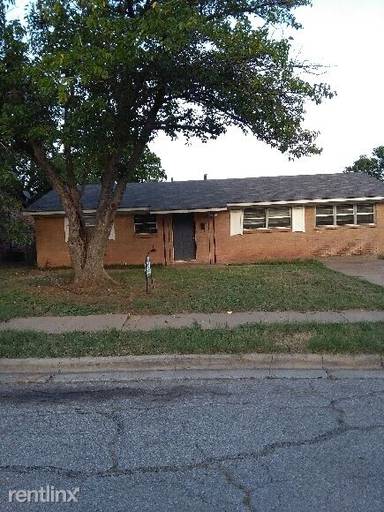 Main picture of 2707 Roanoke Dr