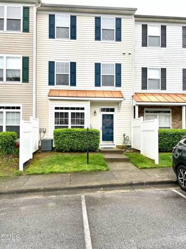 Main picture of Breezewood Condominiums
