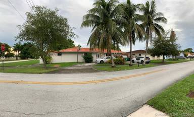 Main picture of 11 SW 135th Ave
