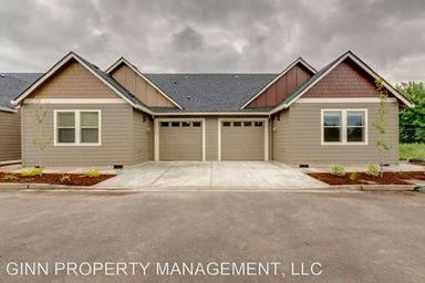 Main picture of 8119 NE 20th St