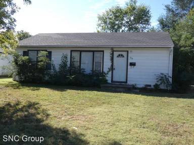 Main picture of 1213 W Calvert St