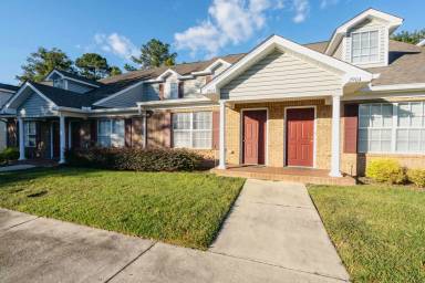 Main picture of SummerChase Condominiums