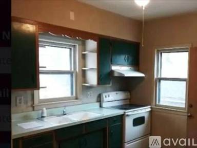 Main picture of 107 N Rockford Ave