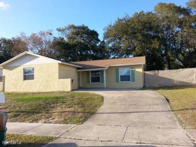 Main picture of 452 Longwood Cir
