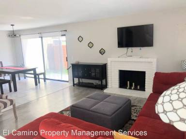 Main picture of 955 W Lamark Ln