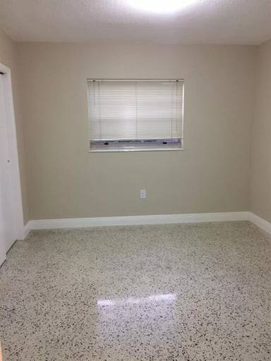 Main picture of 2522 SW 27th Ave