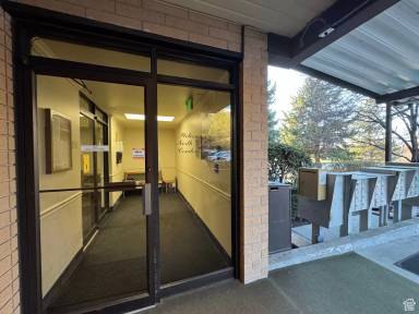 Main picture of 2244 N Canyon Rd