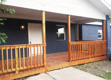 Main picture of 468 Lakeside Dr