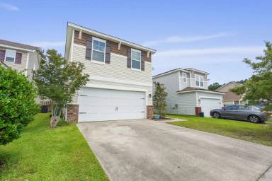 Main picture of 18 Millwood Lake Dr