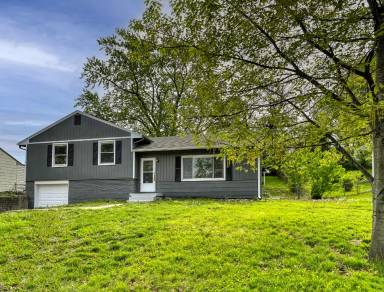 Main picture of 3535 N Chelsea Ave