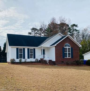 Main picture of 106 Arbor Dr