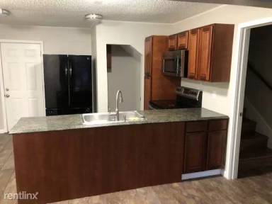 Main picture of 1216 Highland Ave