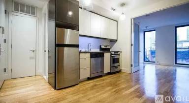 Main picture of 193 Bedford Ave