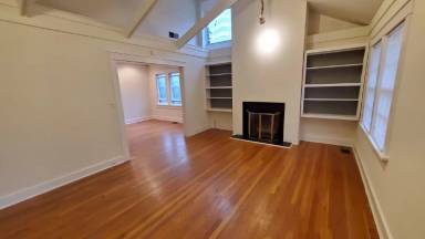 Main picture of 2402 S Hughes St