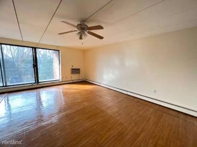 Main picture of 273 Lake St