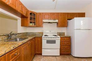 Main picture of 10300 NW 8th St