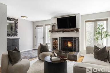 Main picture of 377 Pearl St
