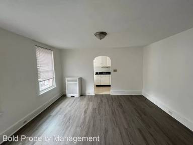 Main picture of 131 N 5th St
