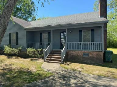 Main picture of 1905 Heritage Cir