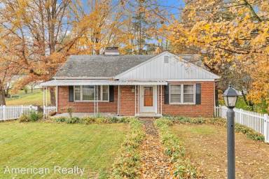 Main picture of 163 New York St