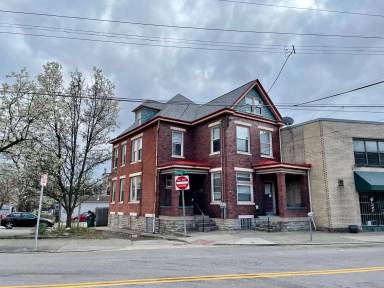 Main picture of 1565 Chase Ave