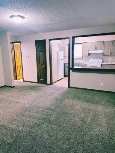 Main picture of 104 W 4th St