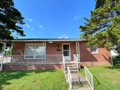 Main picture of 115 W Temperance St