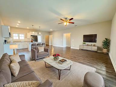 Main picture of 93 Stockyard Rd