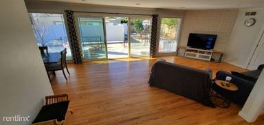 Main picture of 6437 Woodlake Ave