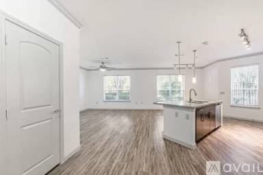 Main picture of 2814 S Bartell Dr
