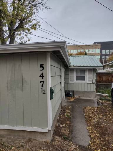 Main picture of 547 1/2 S 11th Ave