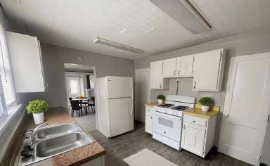 Main picture of 328 S Talley Ave
