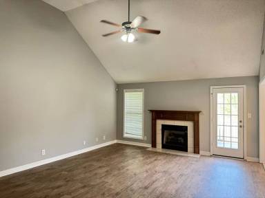 Main picture of 3905 Gaine Dr
