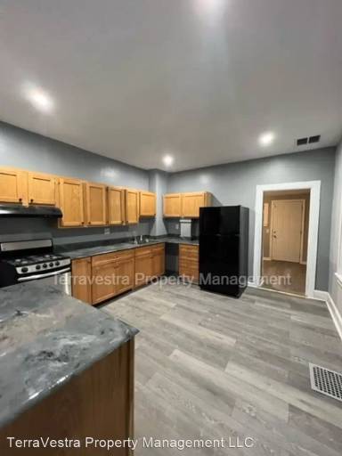 Main picture of 111 Eighth St