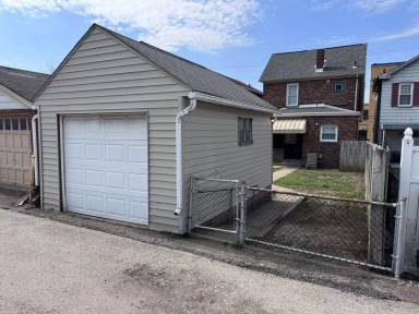 Main picture of 3211 Walnut St