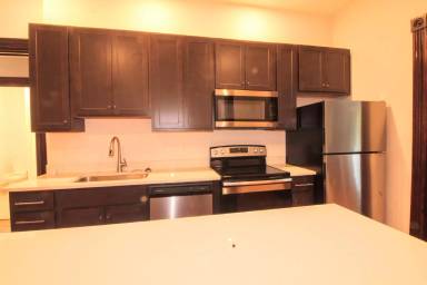 Main picture of 3536 Humphrey St