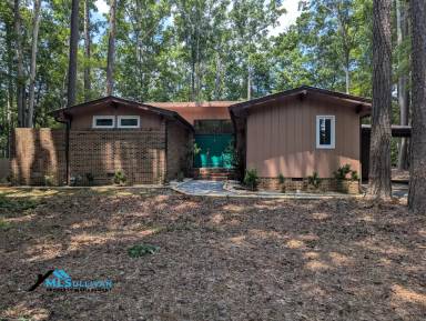 Main picture of 111 Virginia Dr