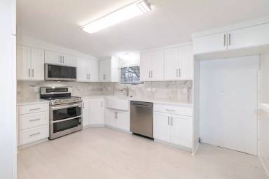Main picture of 1109 W 21st St