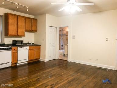 Main picture of 2065 N Hoyne Ave
