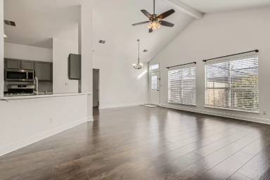 Main picture of 16354 Edgemere Dr