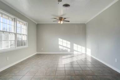 Main picture of 4420 26th St