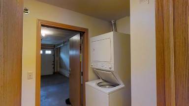 Main picture of 2979 S Gate Dr