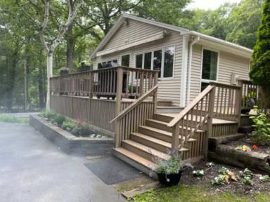 Main picture of 56 Captain Thomas Rd