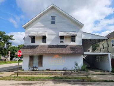 Main picture of 1300 Howell St