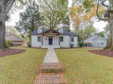 Main picture of 2715 Mayflower Rd