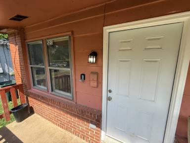 Main picture of 521 N Hawthorne St