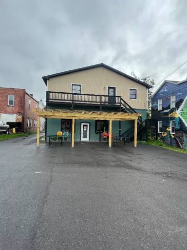 Main picture of 238 W Main St