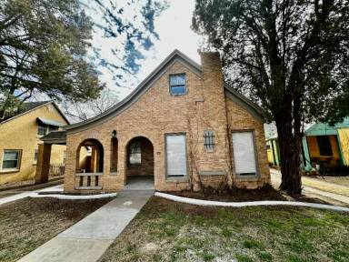 Main picture of 2005 16th St