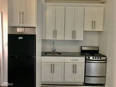 Main picture of 22 Gifford Ave